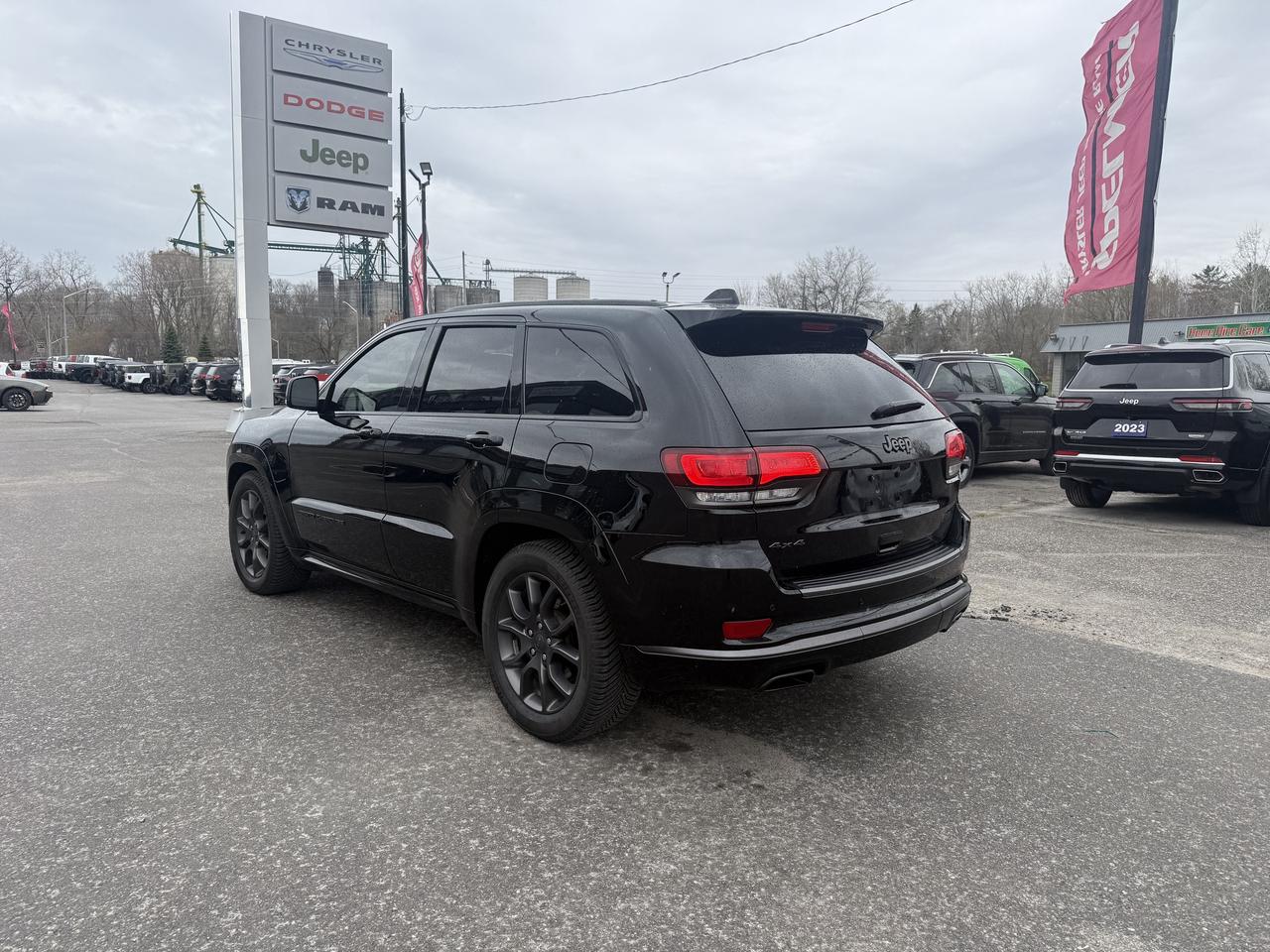 2021 Jeep Grand Cherokee OVERLAND - HIGH ALTITUDE - 1 OWNER - CLN CARFAX Photo