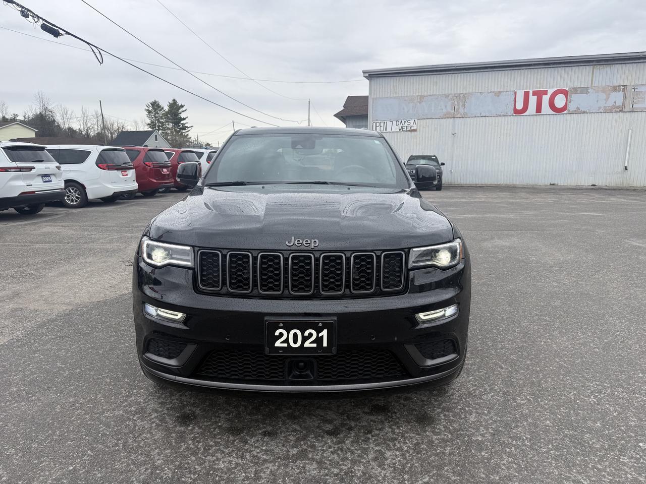 2021 Jeep Grand Cherokee OVERLAND - HIGH ALTITUDE - 1 OWNER - CLN CARFAX Photo