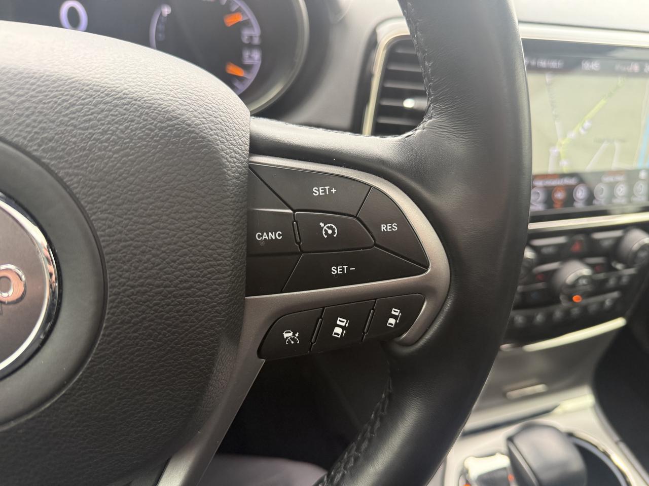 2021 Jeep Grand Cherokee OVERLAND - HIGH ALTITUDE - 1 OWNER - CLN CARFAX Photo