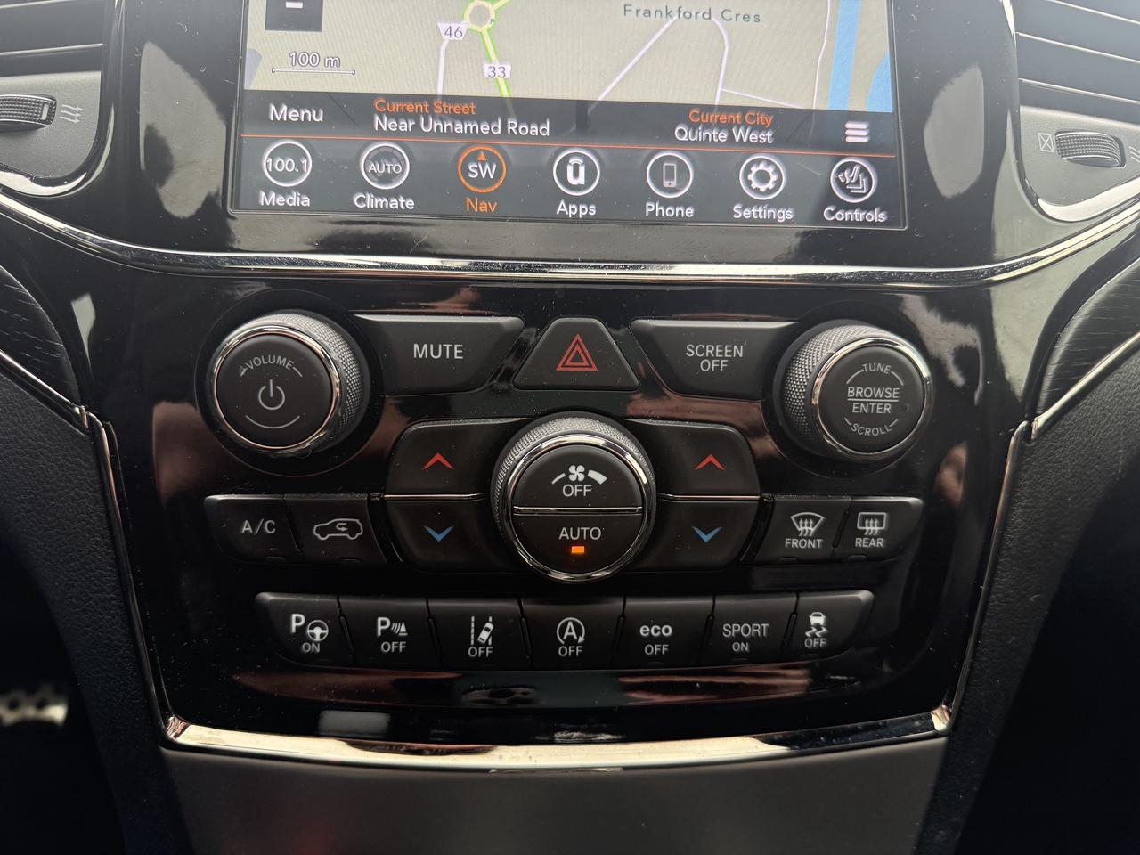 2021 Jeep Grand Cherokee OVERLAND - HIGH ALTITUDE - 1 OWNER - CLN CARFAX Photo