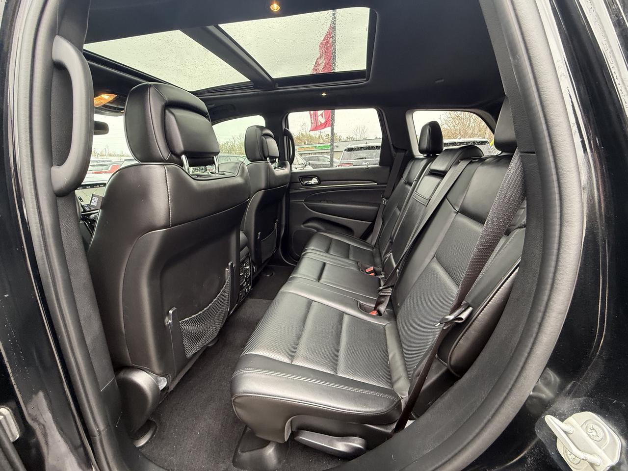 2021 Jeep Grand Cherokee OVERLAND - HIGH ALTITUDE - 1 OWNER - CLN CARFAX Photo