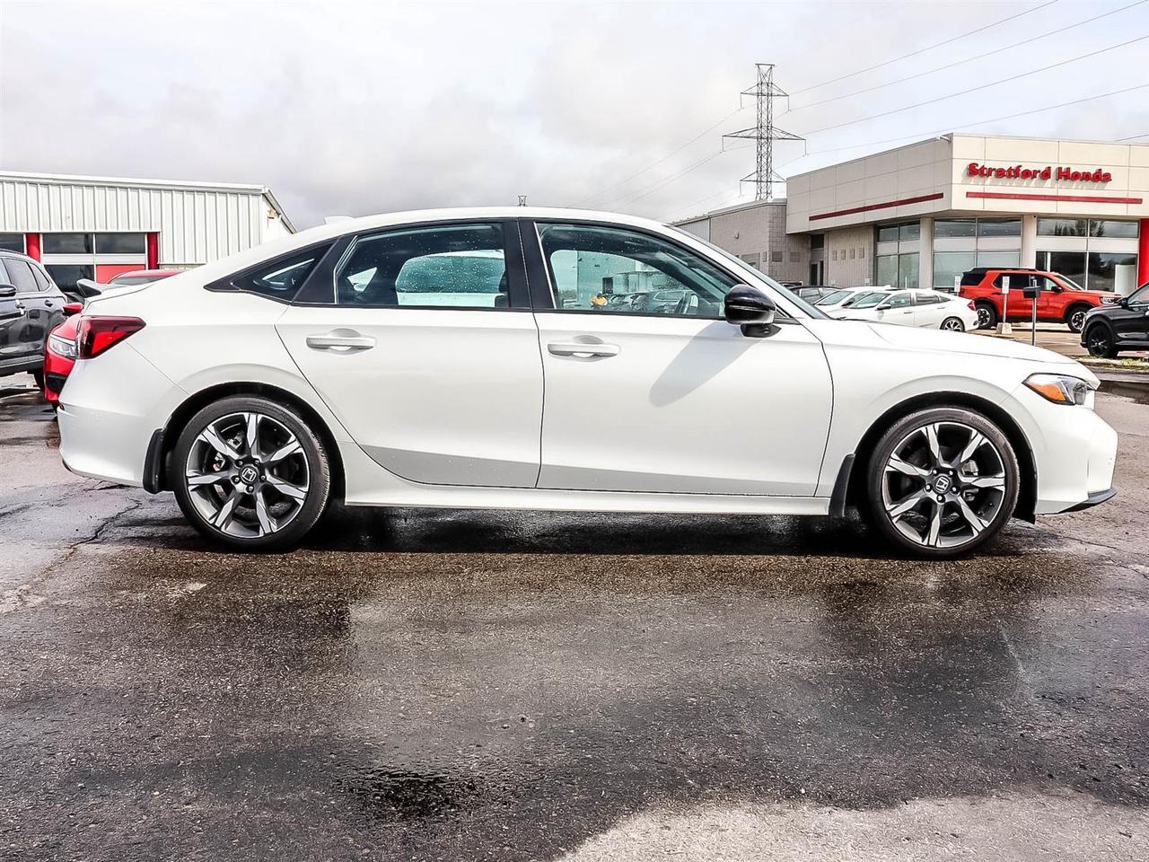 2025 Honda Civic Sedan Hybrid SPORT TOURING Photo