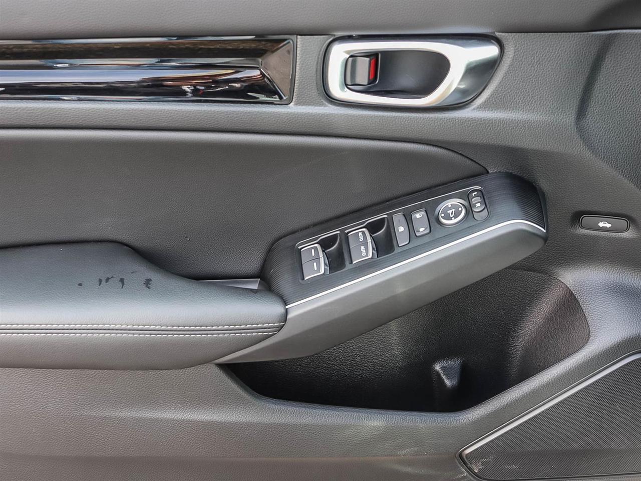 2025 Honda Civic Sedan Hybrid SPORT TOURING Photo
