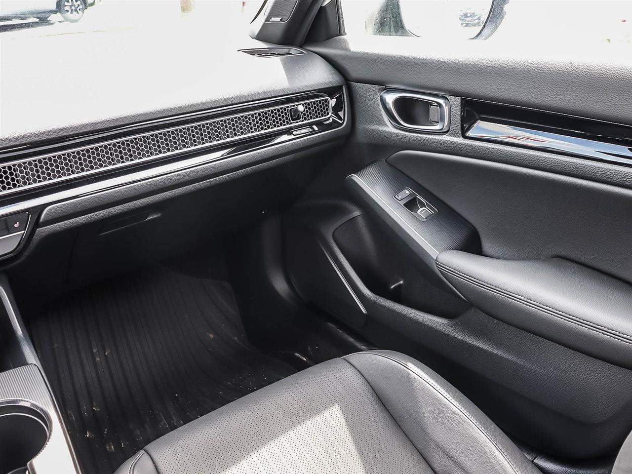 2025 Honda Civic Sedan Hybrid SPORT TOURING Photo