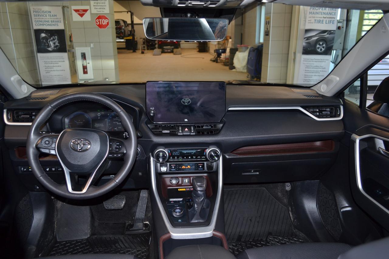 2023 Toyota RAV4 Hybrid Limited Photo