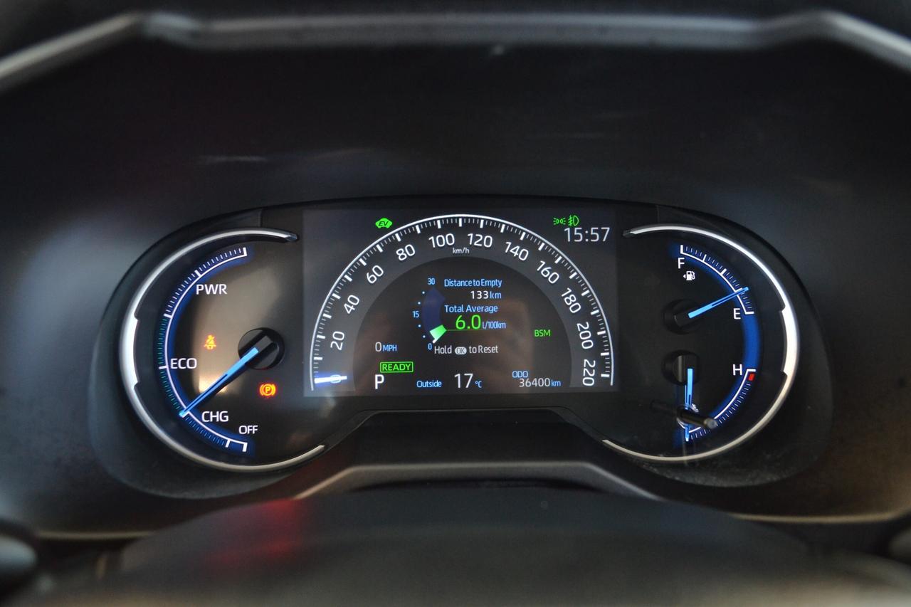 2023 Toyota RAV4 Hybrid XLE Photo4