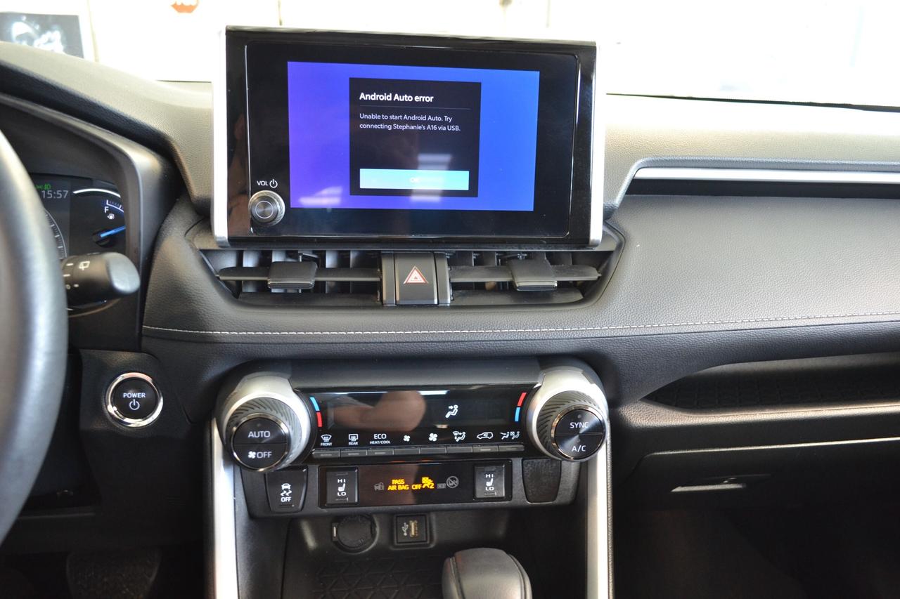2023 Toyota RAV4 Hybrid XLE Photo
