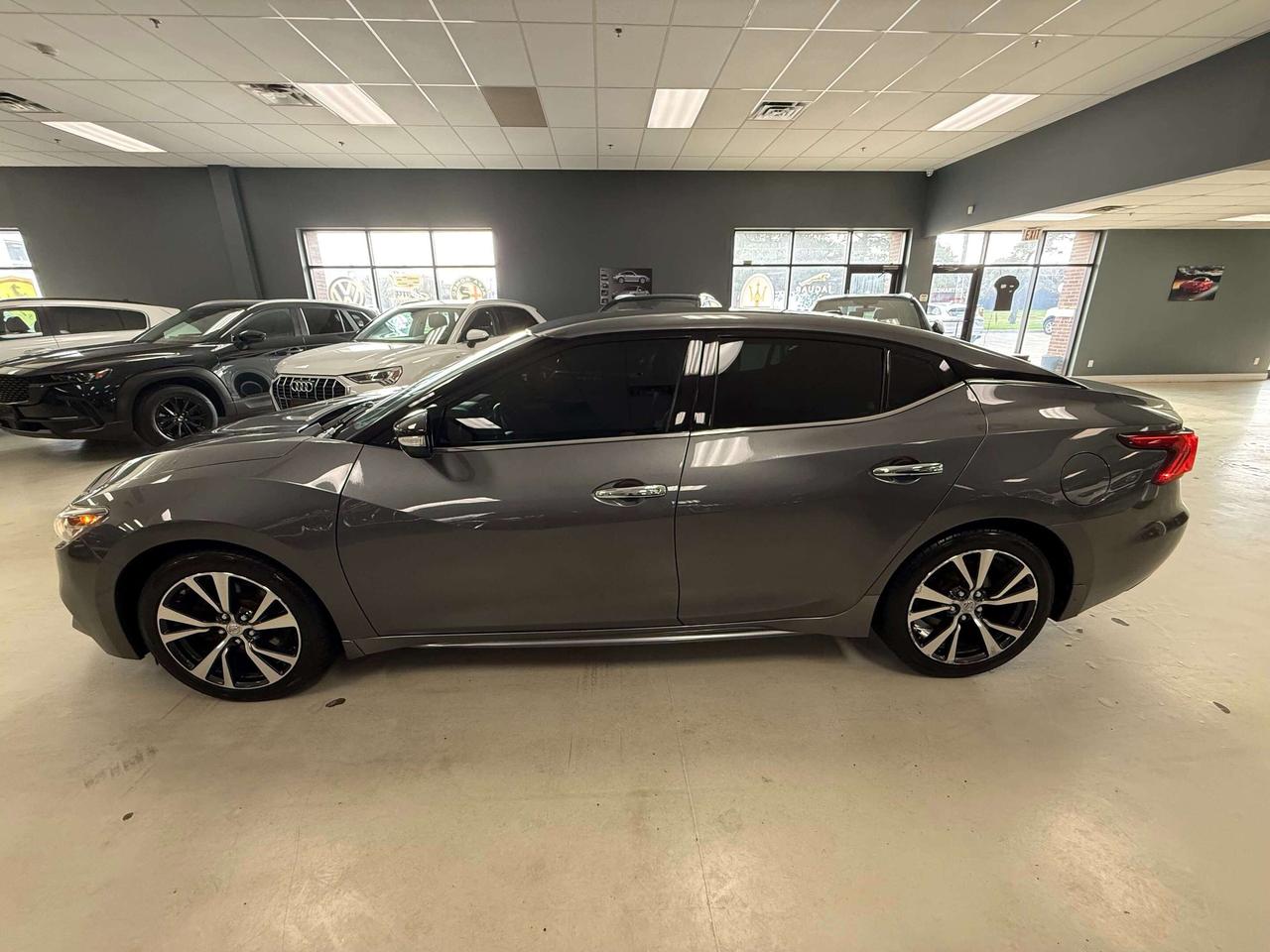 2017 Nissan Maxima SV Photo