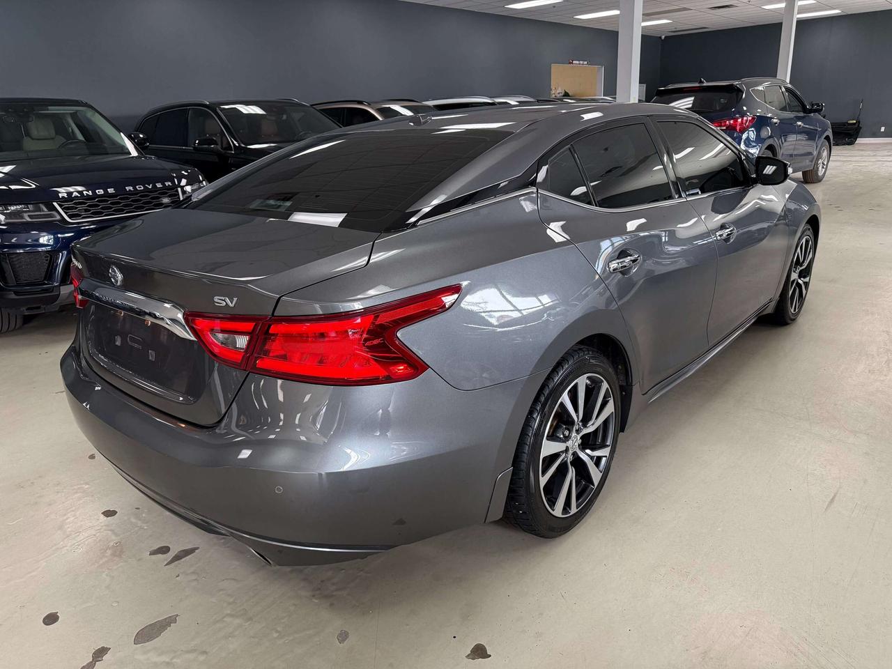 2017 Nissan Maxima SV Photo