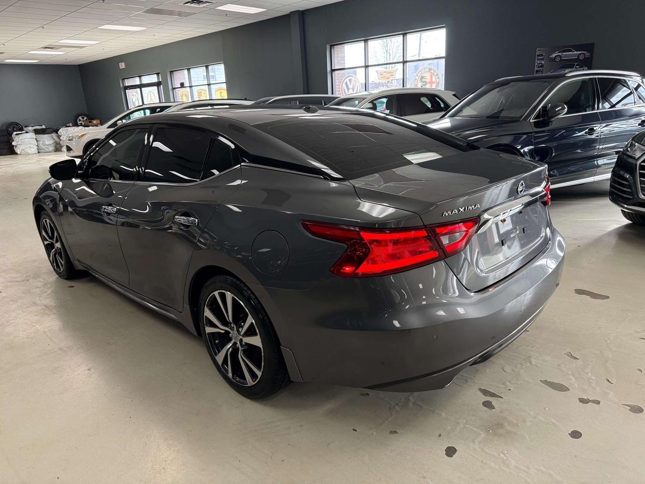 2017 Nissan Maxima SV Photo