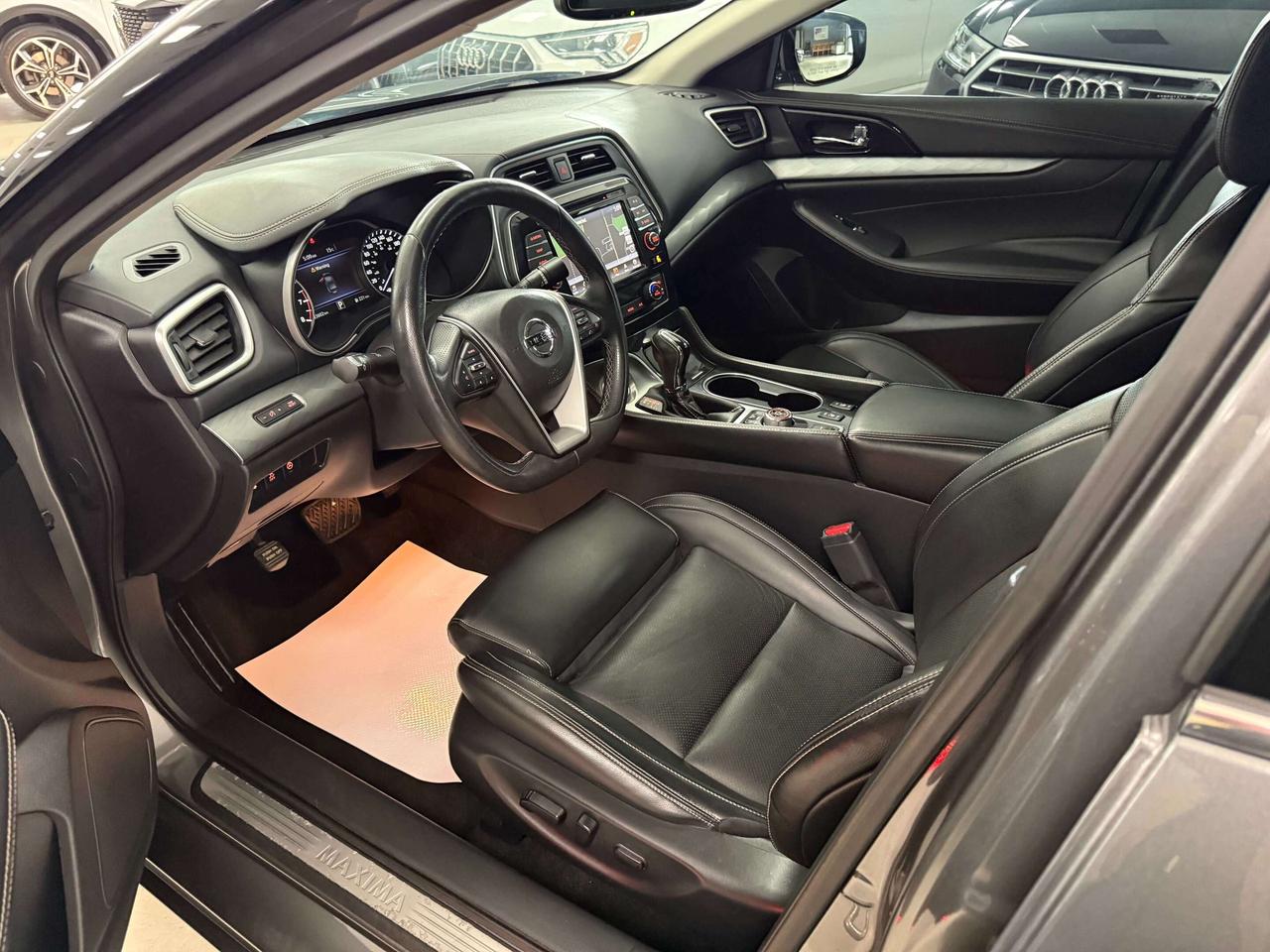 2017 Nissan Maxima SV Photo