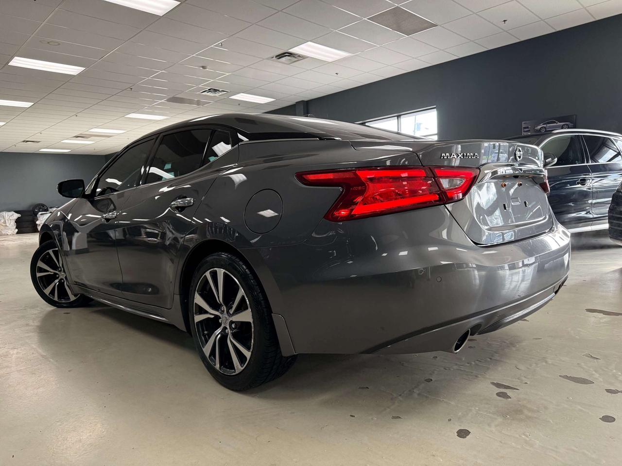2017 Nissan Maxima SV Photo