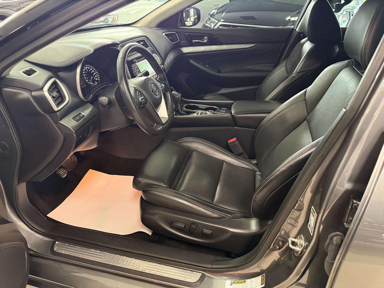 2017 Nissan Maxima SV Photo