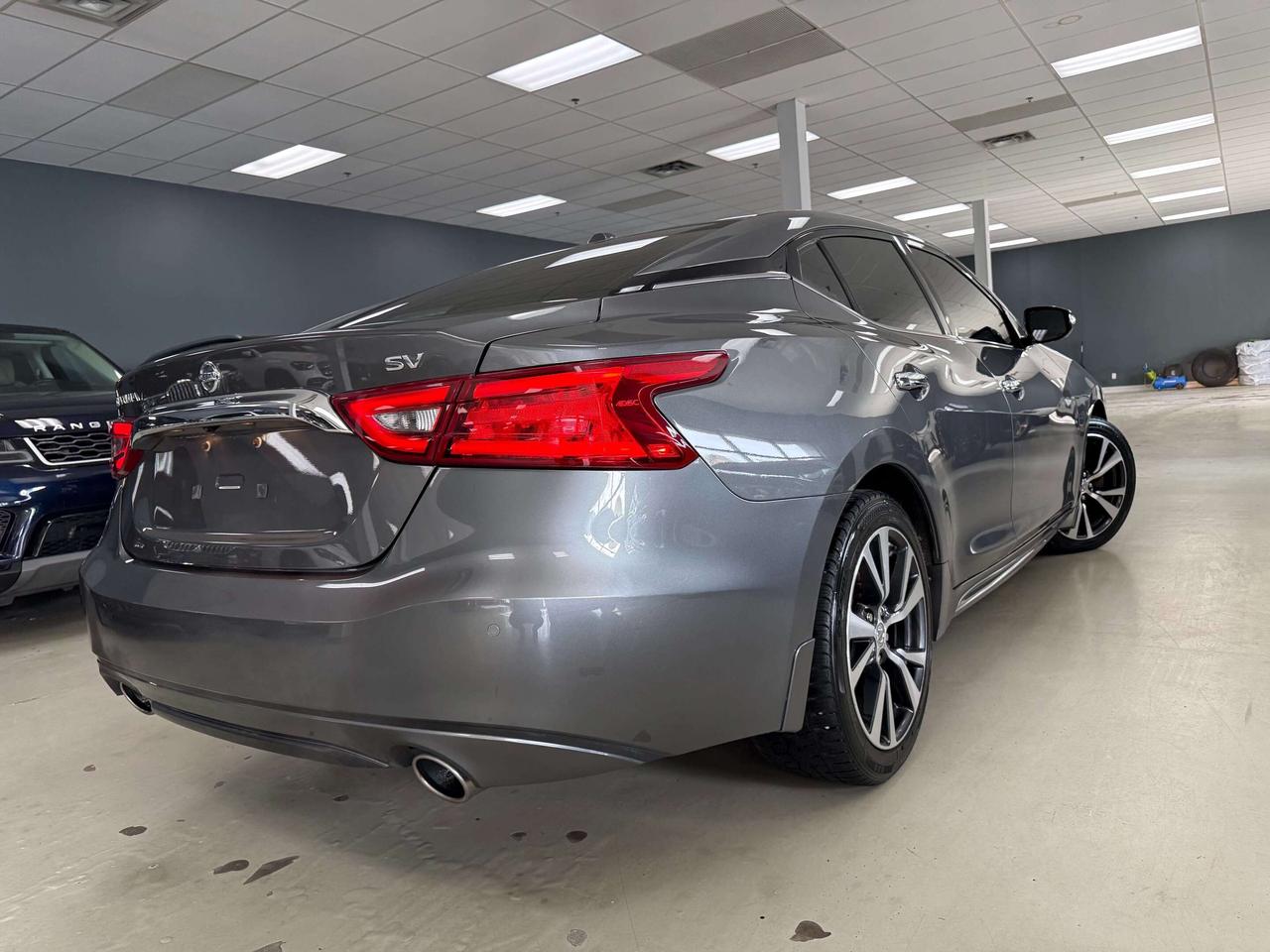 2017 Nissan Maxima SV Photo