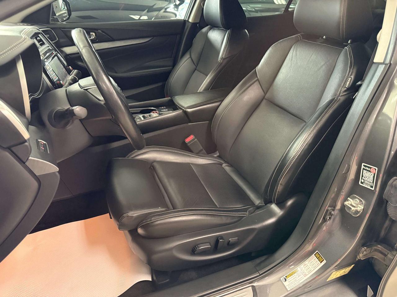 2017 Nissan Maxima SV Photo