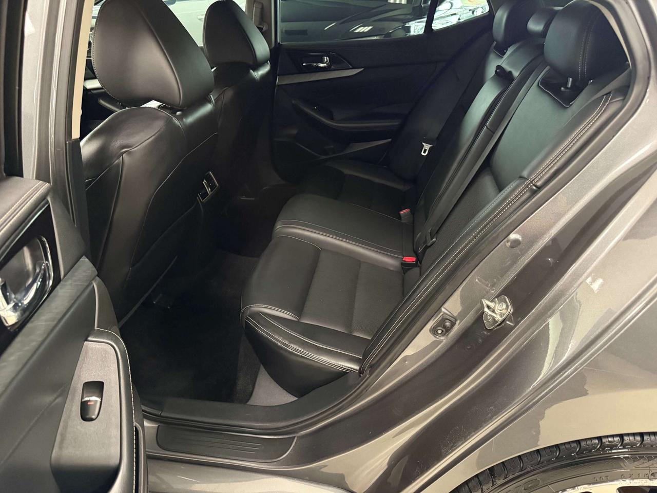 2017 Nissan Maxima SV Photo