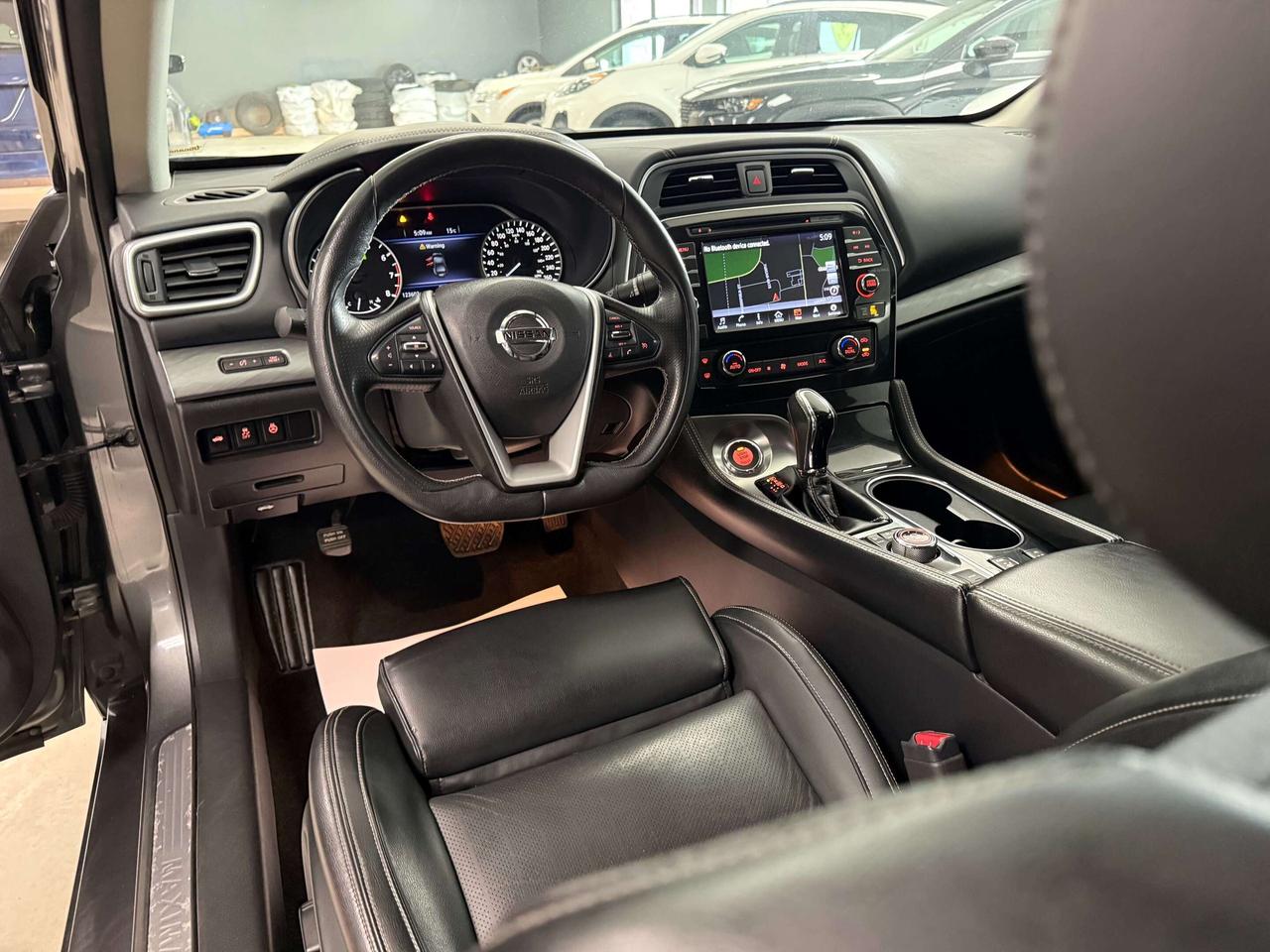 2017 Nissan Maxima SV Photo