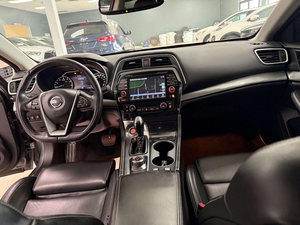 2017 Nissan Maxima SV Photo