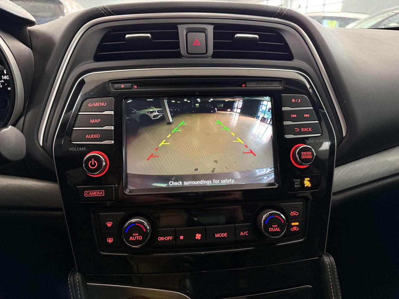 2017 Nissan Maxima SV Photo
