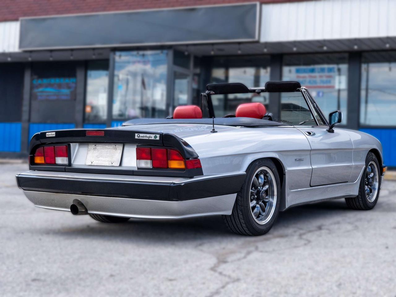 1987 Alfa Romeo Spider 2dr Coupe Quadrifoglio Photo