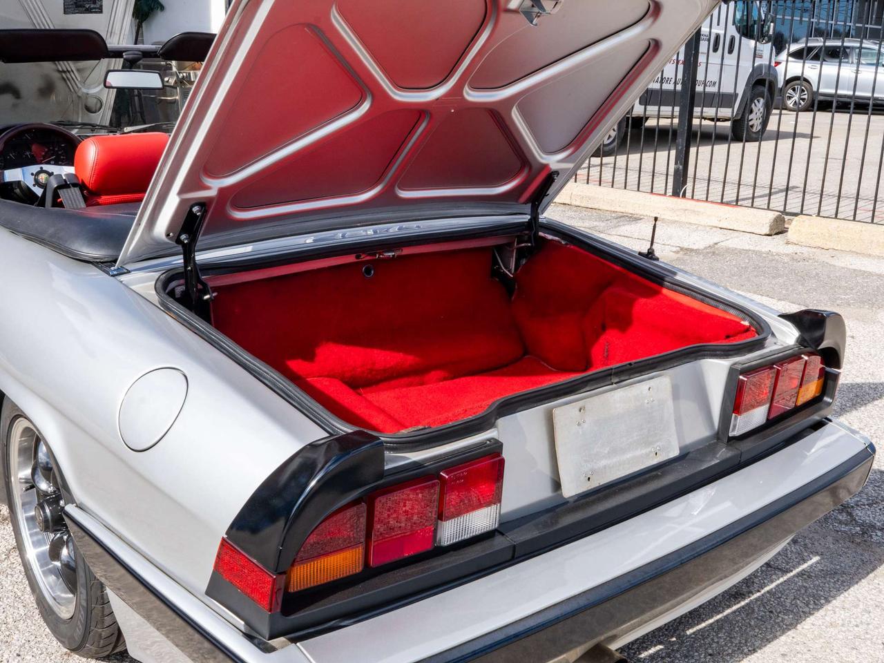 1987 Alfa Romeo Spider 2dr Coupe Quadrifoglio Photo