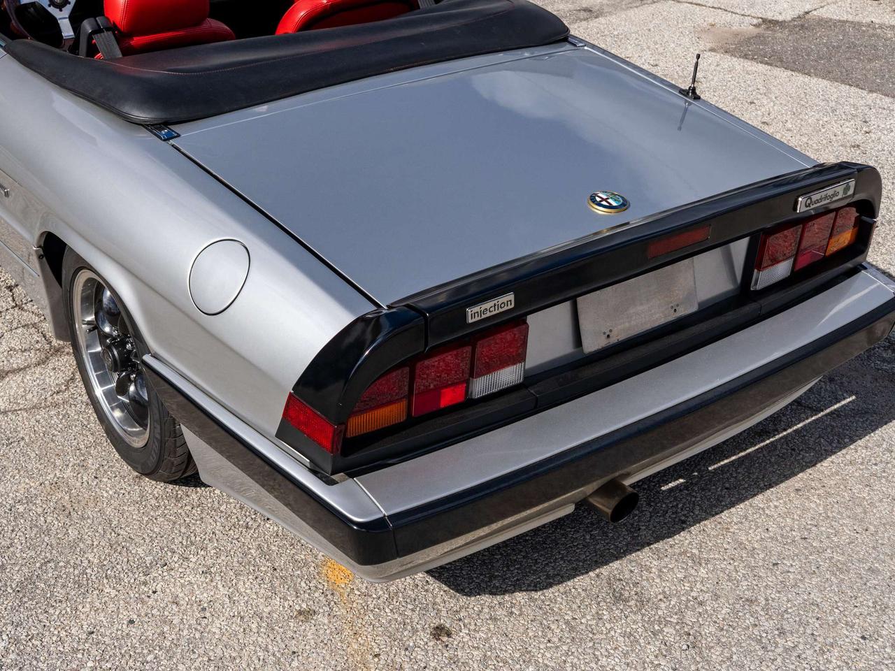 1987 Alfa Romeo Spider 2dr Coupe Quadrifoglio Photo