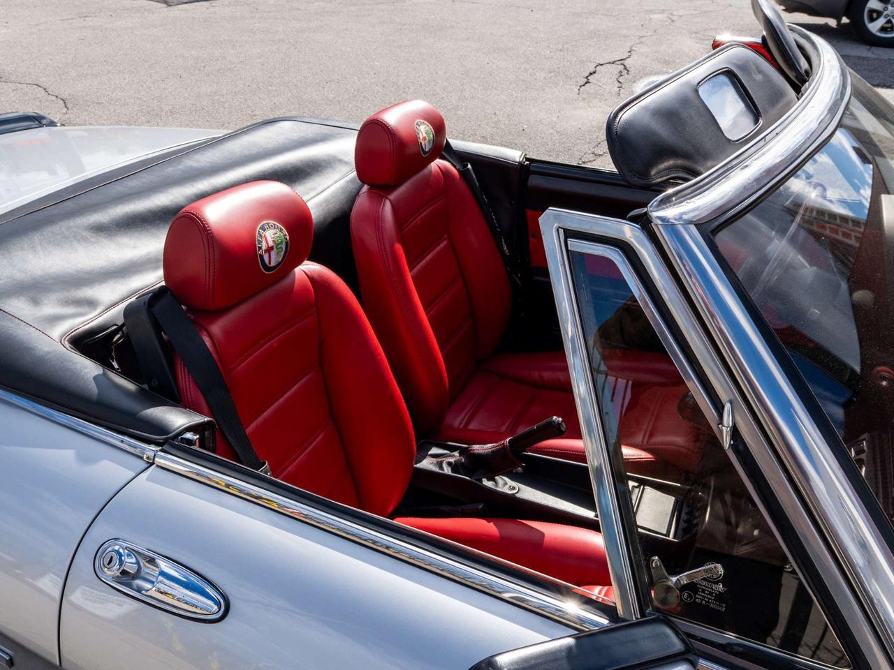 1987 Alfa Romeo Spider 2dr Coupe Quadrifoglio Photo