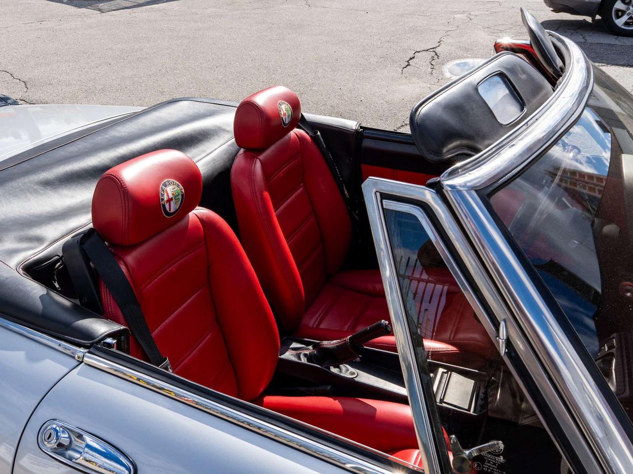 1987 Alfa Romeo Spider 2dr Coupe Quadrifoglio Photo