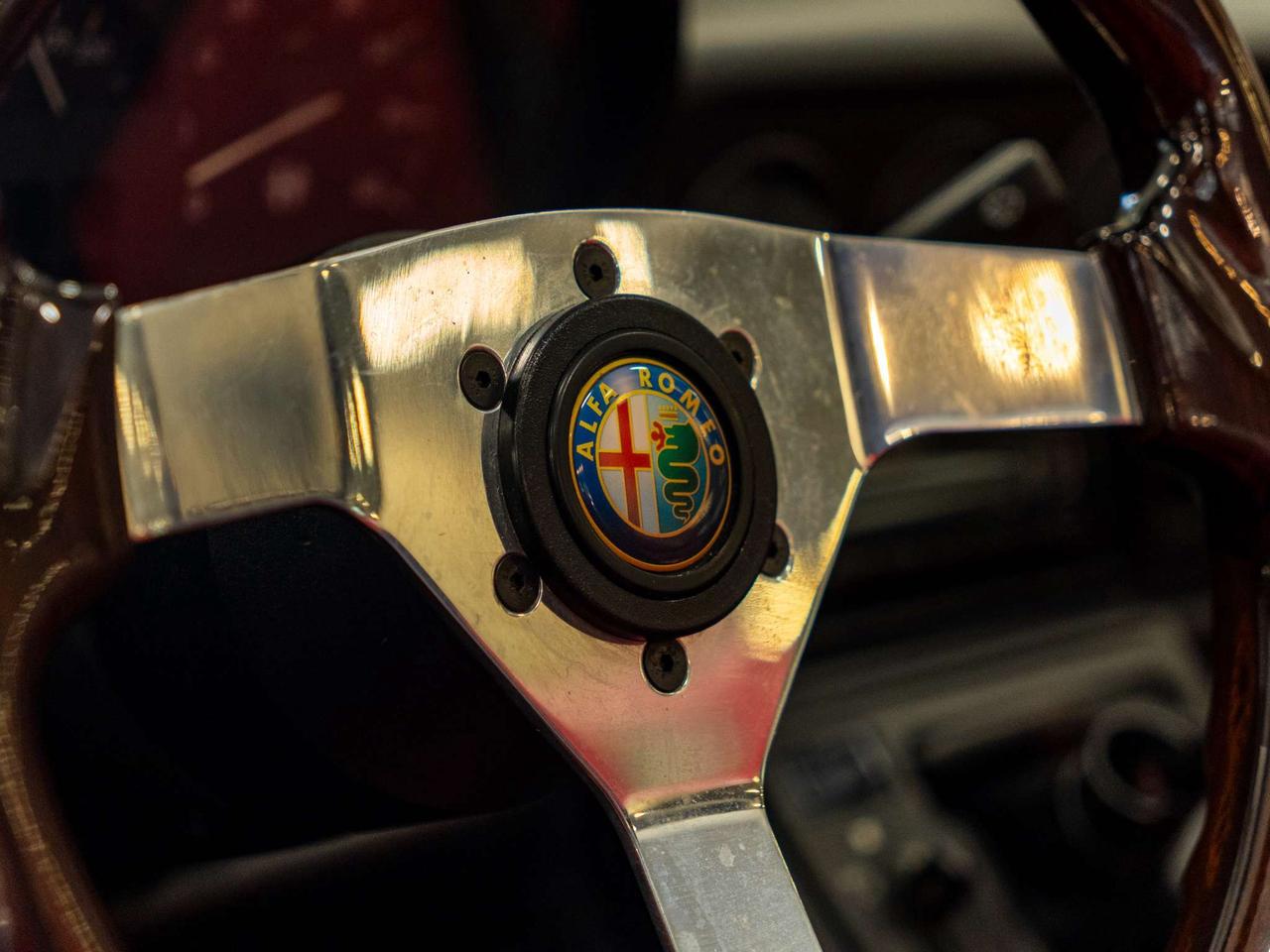 1987 Alfa Romeo Spider 2dr Coupe Quadrifoglio Photo
