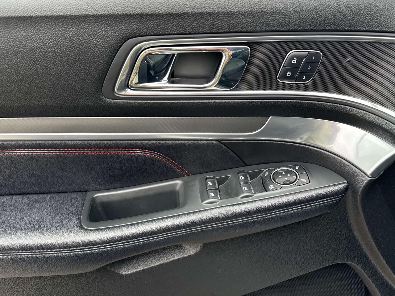 2018 Ford Explorer Sport, Bluetooth, Nav Photo