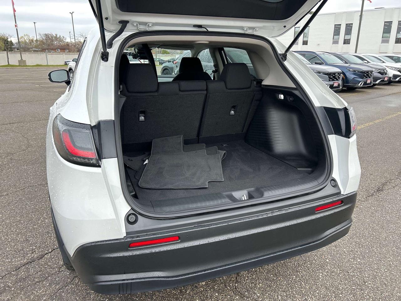 2024 Honda HR-V LX-B Photo