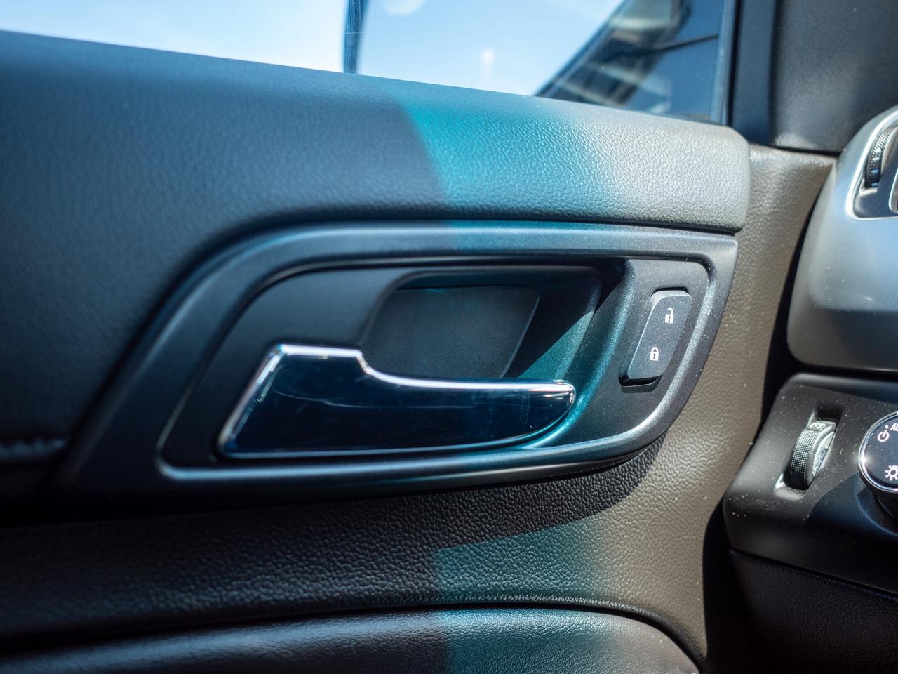 2020 Chevrolet Tahoe LS- 5.3L V8   3 Rows of Seats Photo