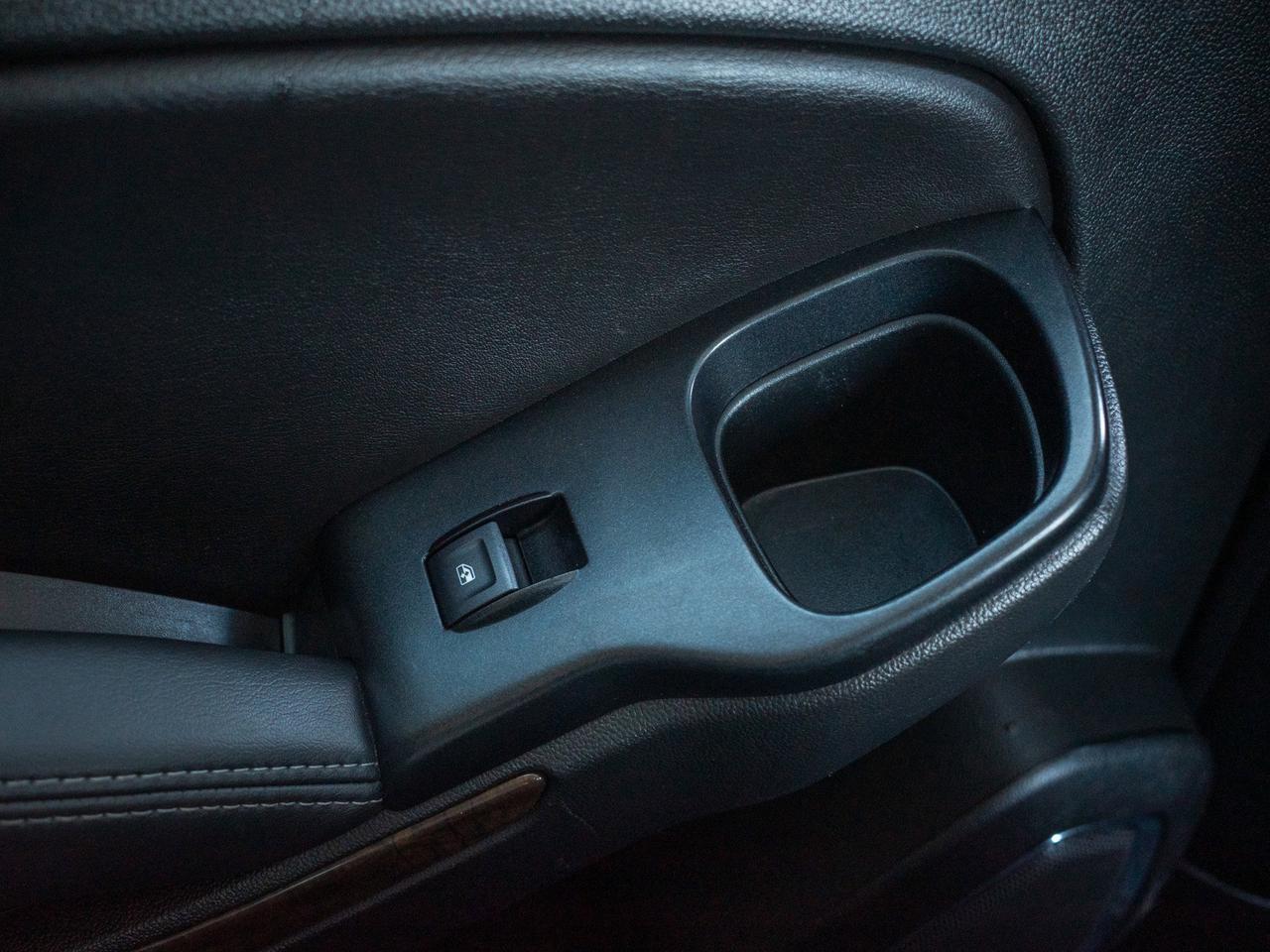 2020 Chevrolet Tahoe LS- 5.3L V8   3 Rows of Seats Photo