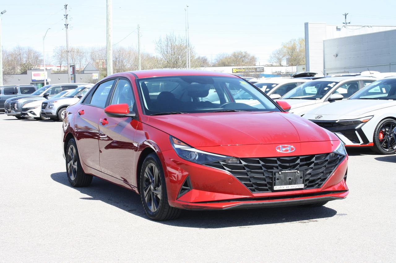 2023 Hyundai Elantra Preferred IVT Photo
