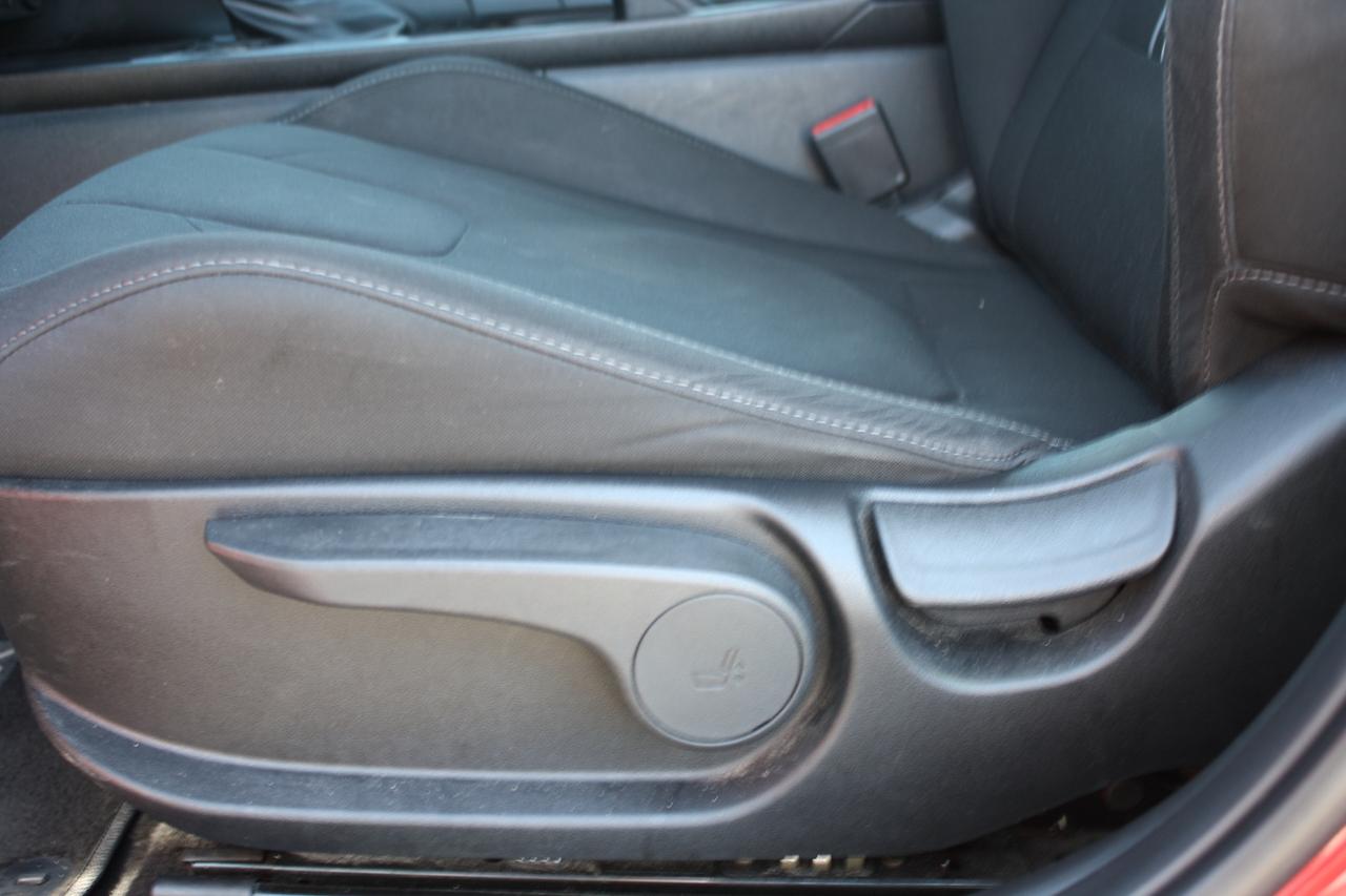 2023 Hyundai Elantra Preferred IVT Photo