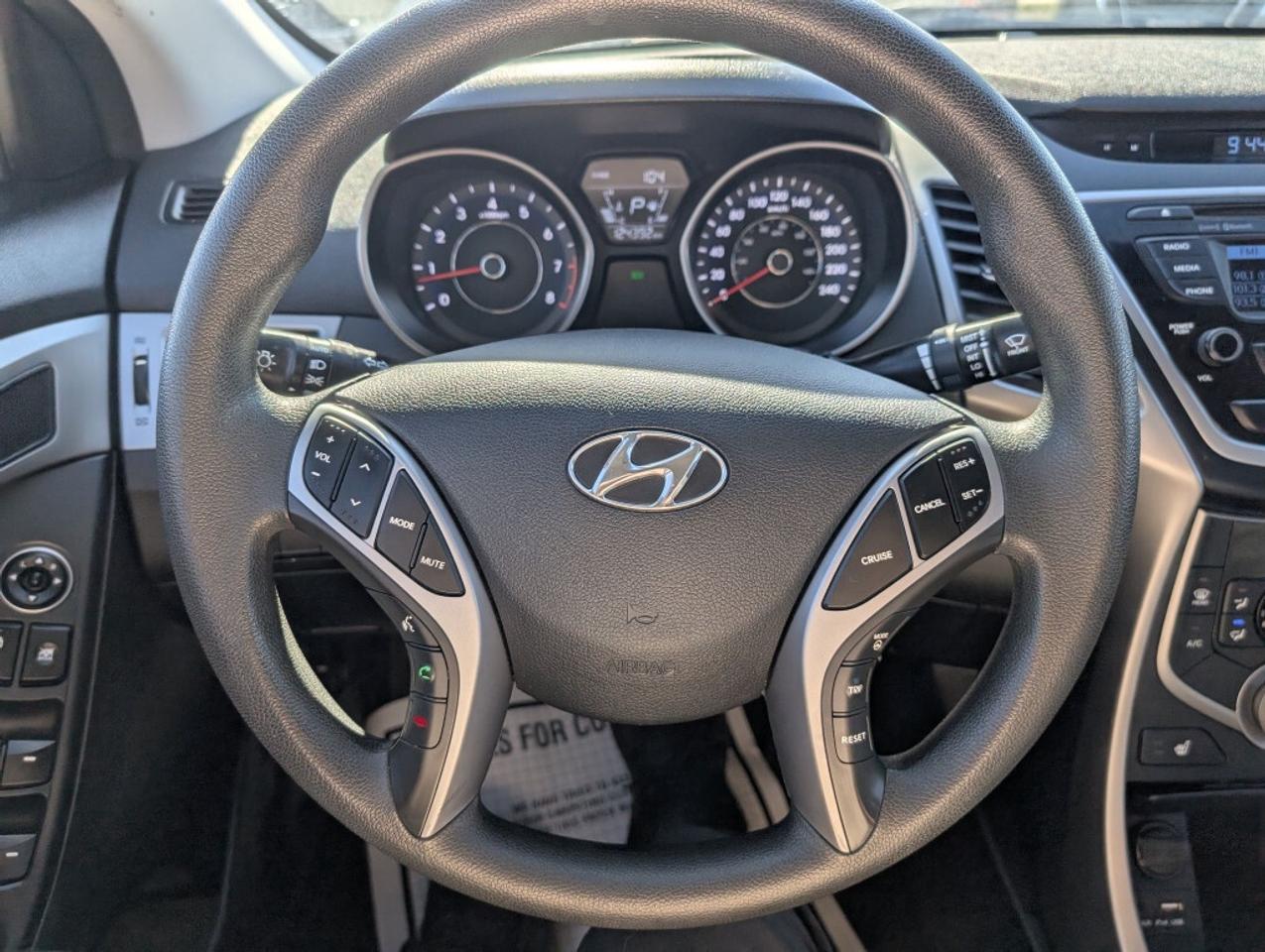 2016 Hyundai Elantra GL   HTD SEATS Photo