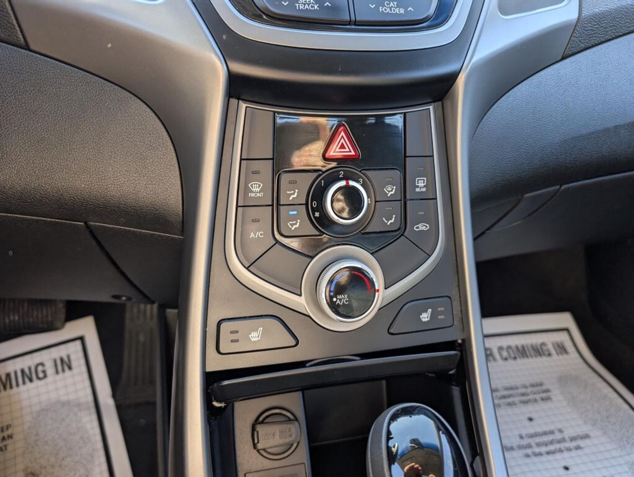 2016 Hyundai Elantra GL   HTD SEATS Photo