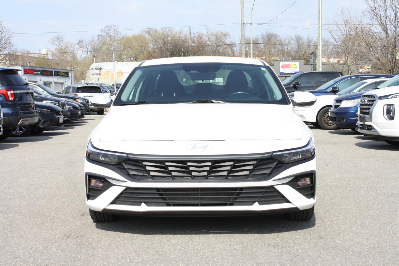 2024 Hyundai Elantra Preferred IVT Photo