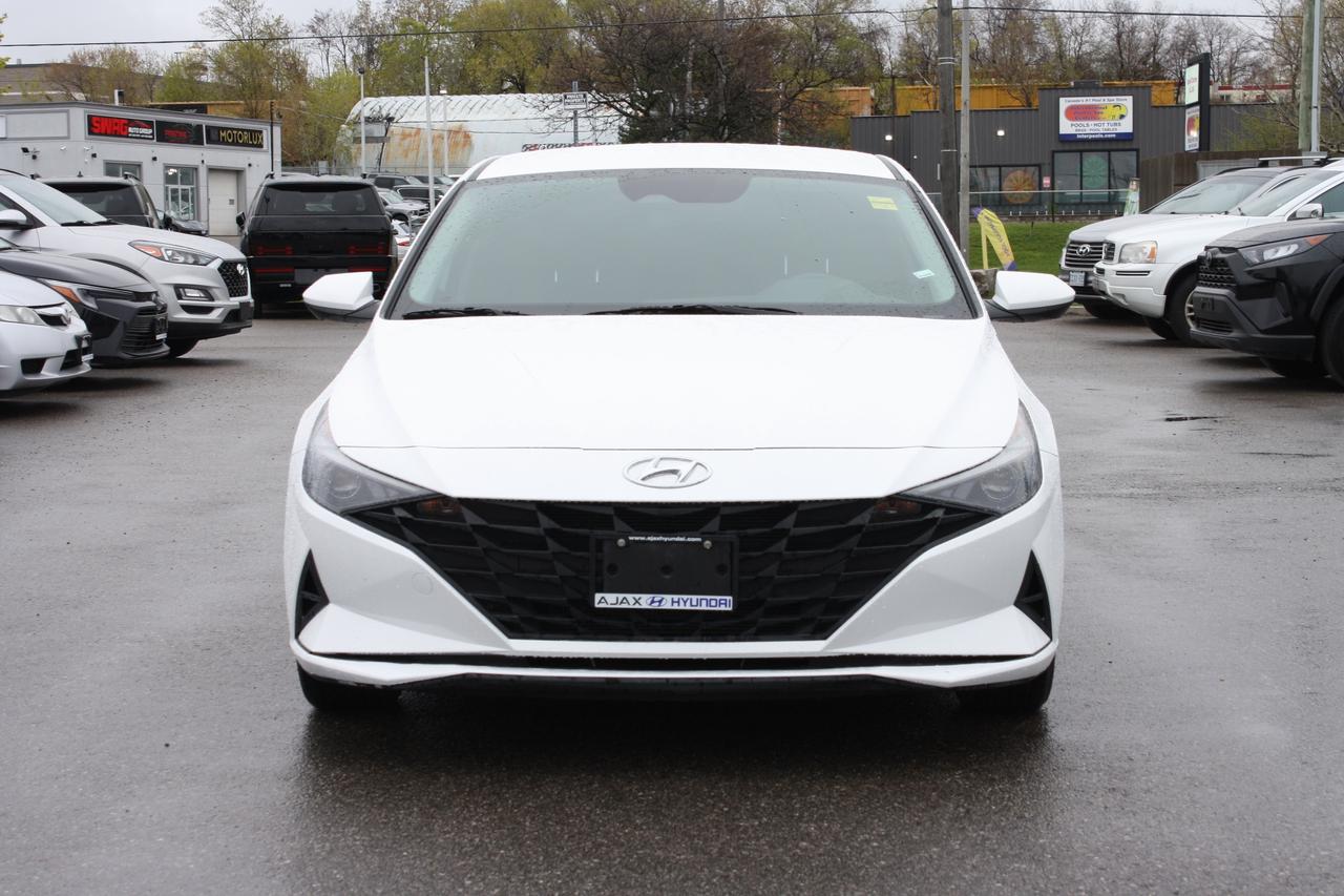 2023 Hyundai Elantra Preferred IVT Photo