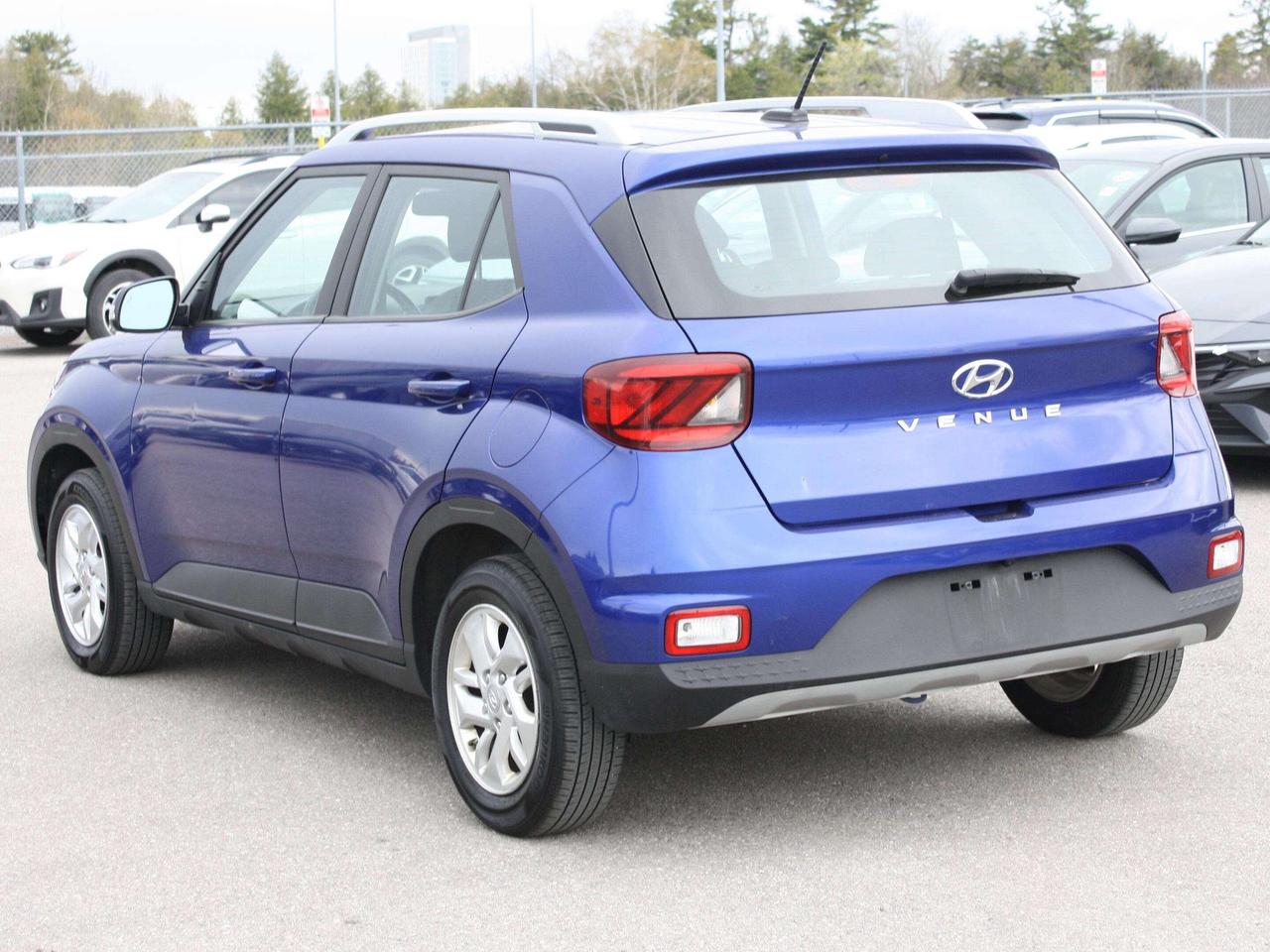 2023 Hyundai Venue Preferred IVT Photo
