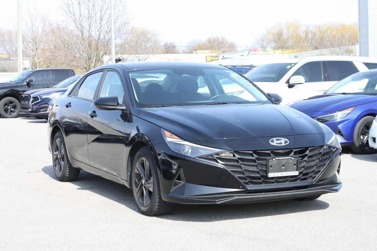 2023 Hyundai Elantra Preferred IVT Photo