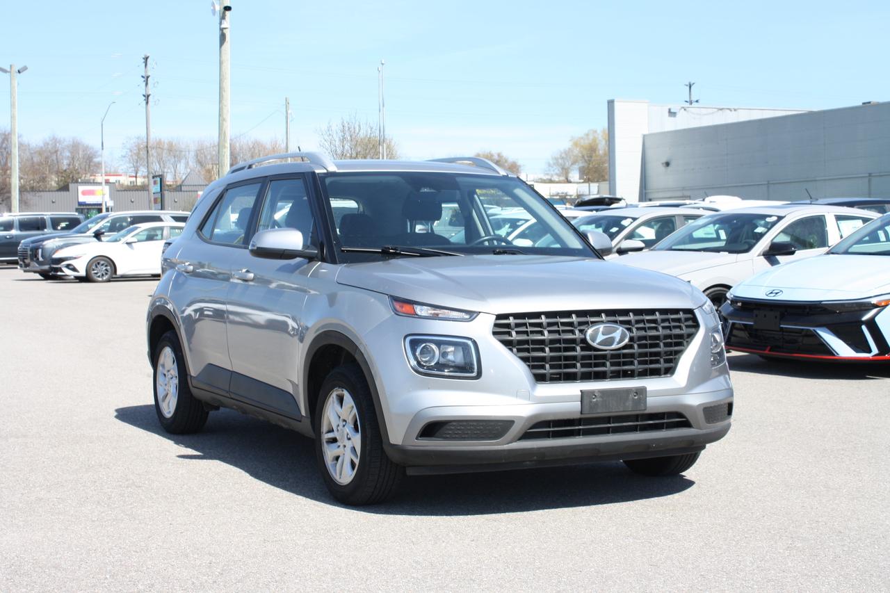 2023 Hyundai Venue Preferred IVT Photo