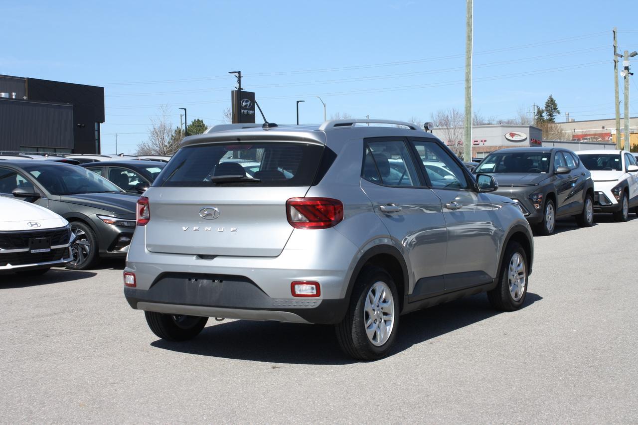 2023 Hyundai Venue Preferred IVT Photo