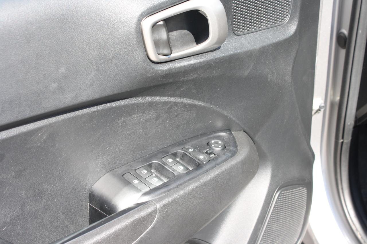2023 Hyundai Venue Preferred IVT Photo
