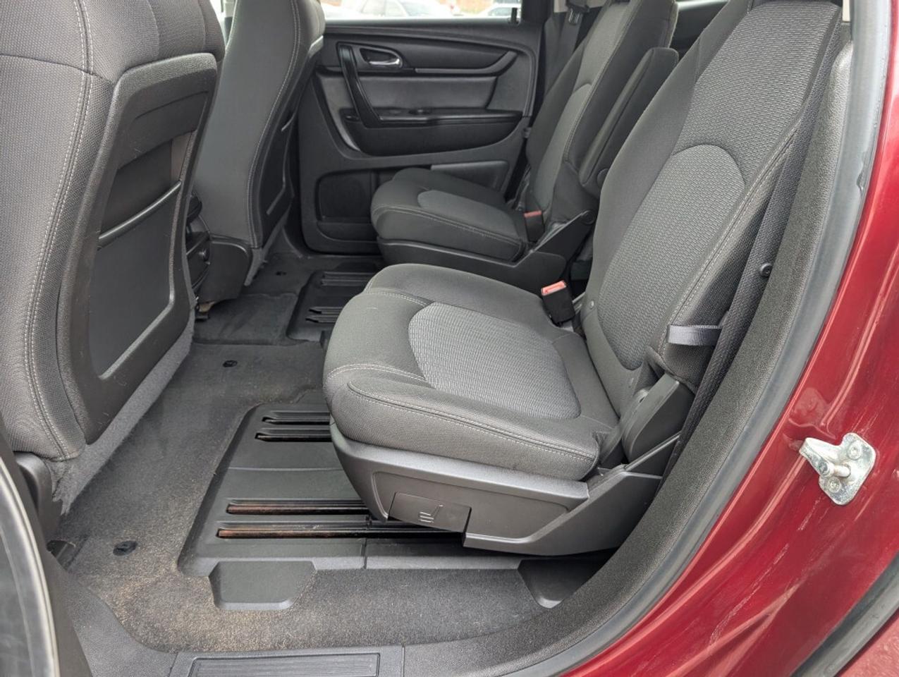 2016 Chevrolet Traverse 1LT AWD   NAV   SUNROOF   CAMERA   HTD SEATS Photo