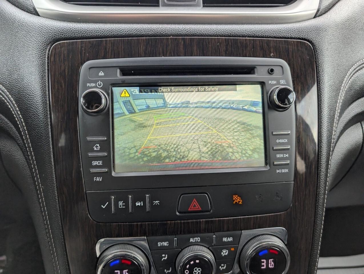 2016 Chevrolet Traverse 1LT AWD   NAV   SUNROOF   CAMERA   HTD SEATS Photo