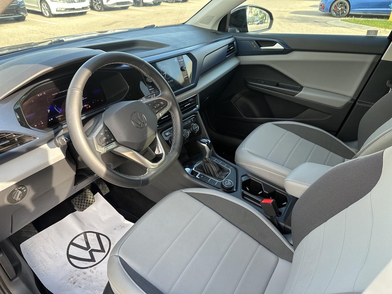 2022 Volkswagen Taos Comfortline 4Motion Photo