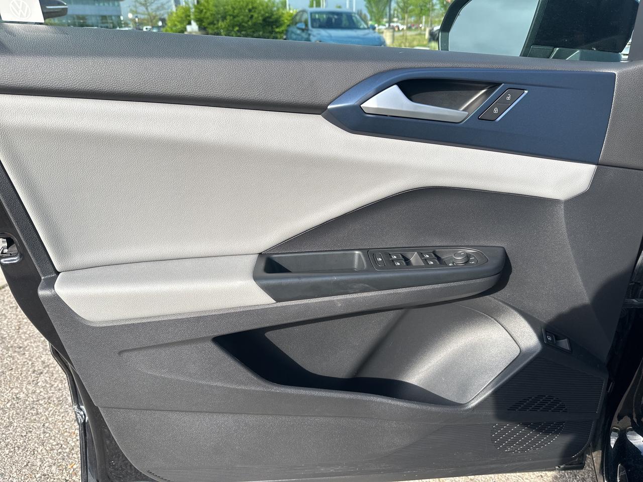 2022 Volkswagen Taos Comfortline 4Motion Photo