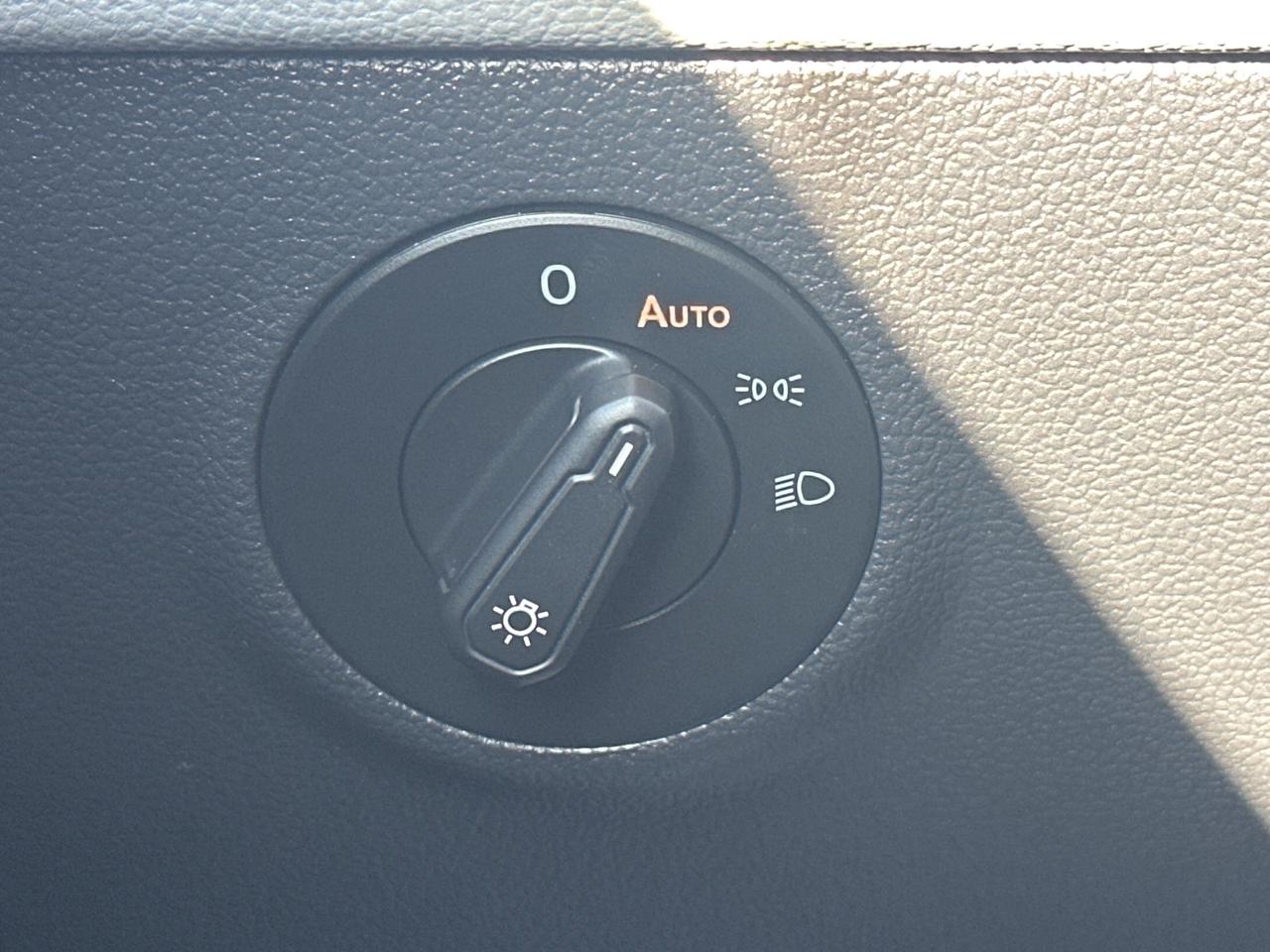 2022 Volkswagen Taos Comfortline 4Motion Photo