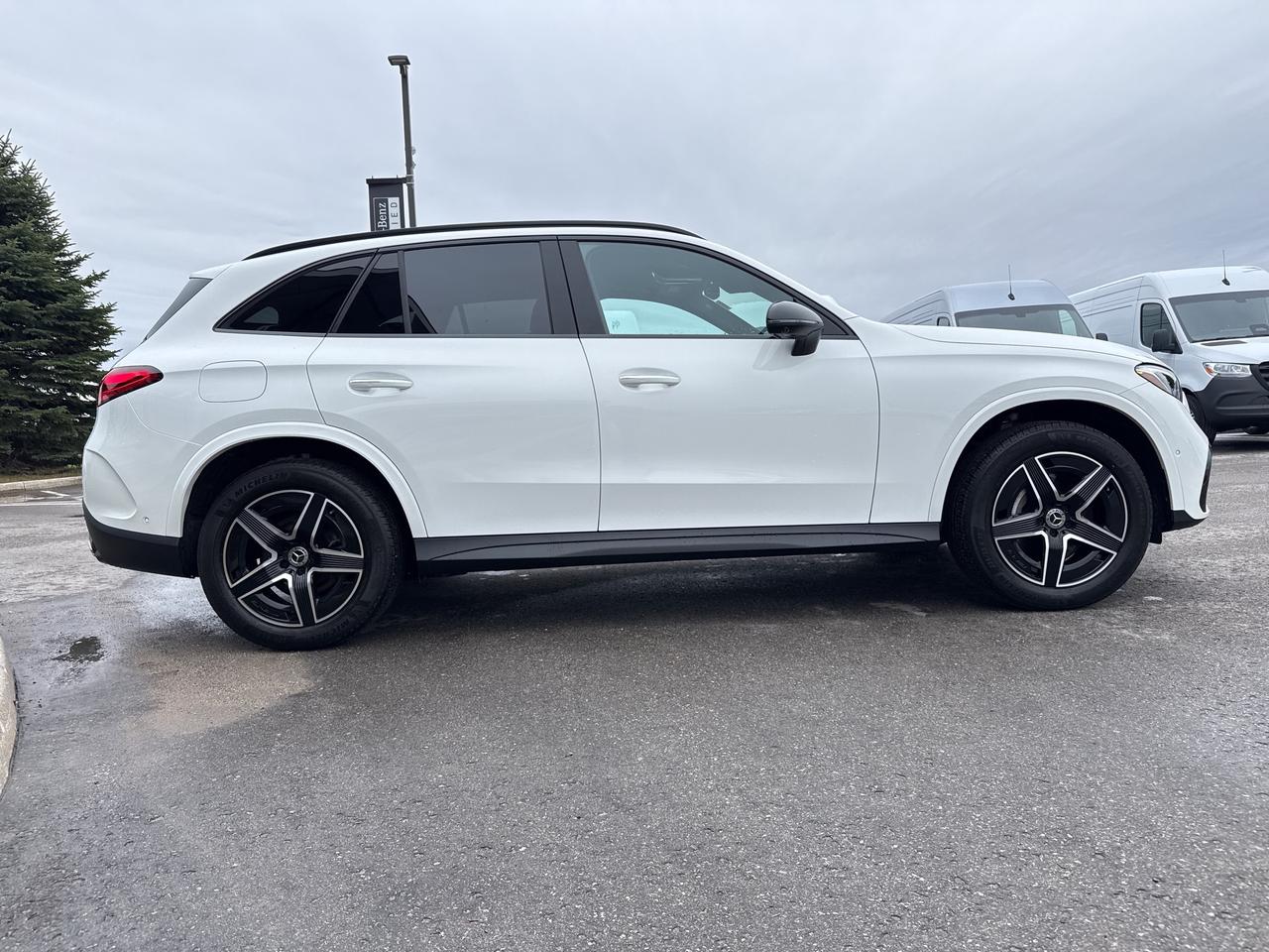 2024 Mercedes-Benz GLC GLC 300 4MATIC SUV Photo4